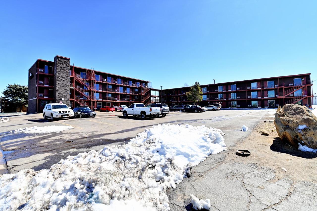 Summit View Inn Aurora Exterior photo